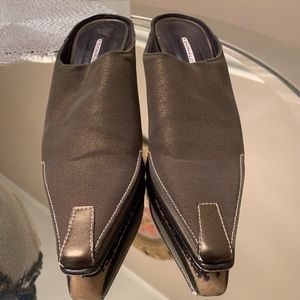 Donald Pliner Mules